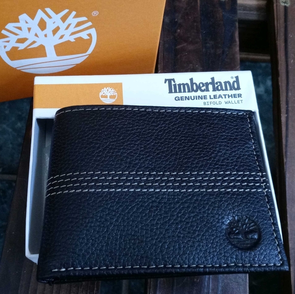 Timberland Men's Genuine Leather Bifold Wallet - Picture 1 of 6